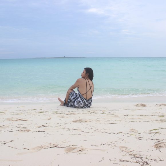 Beach Look: Patterned Black Maxi Dress